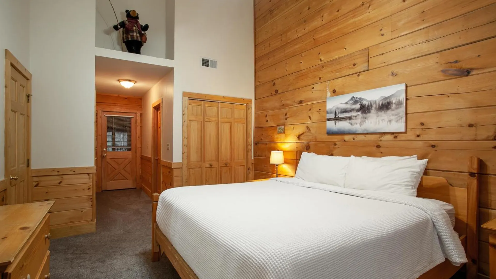 5 Mins To Strip W/ Hot Tub+grill+more Holiday home