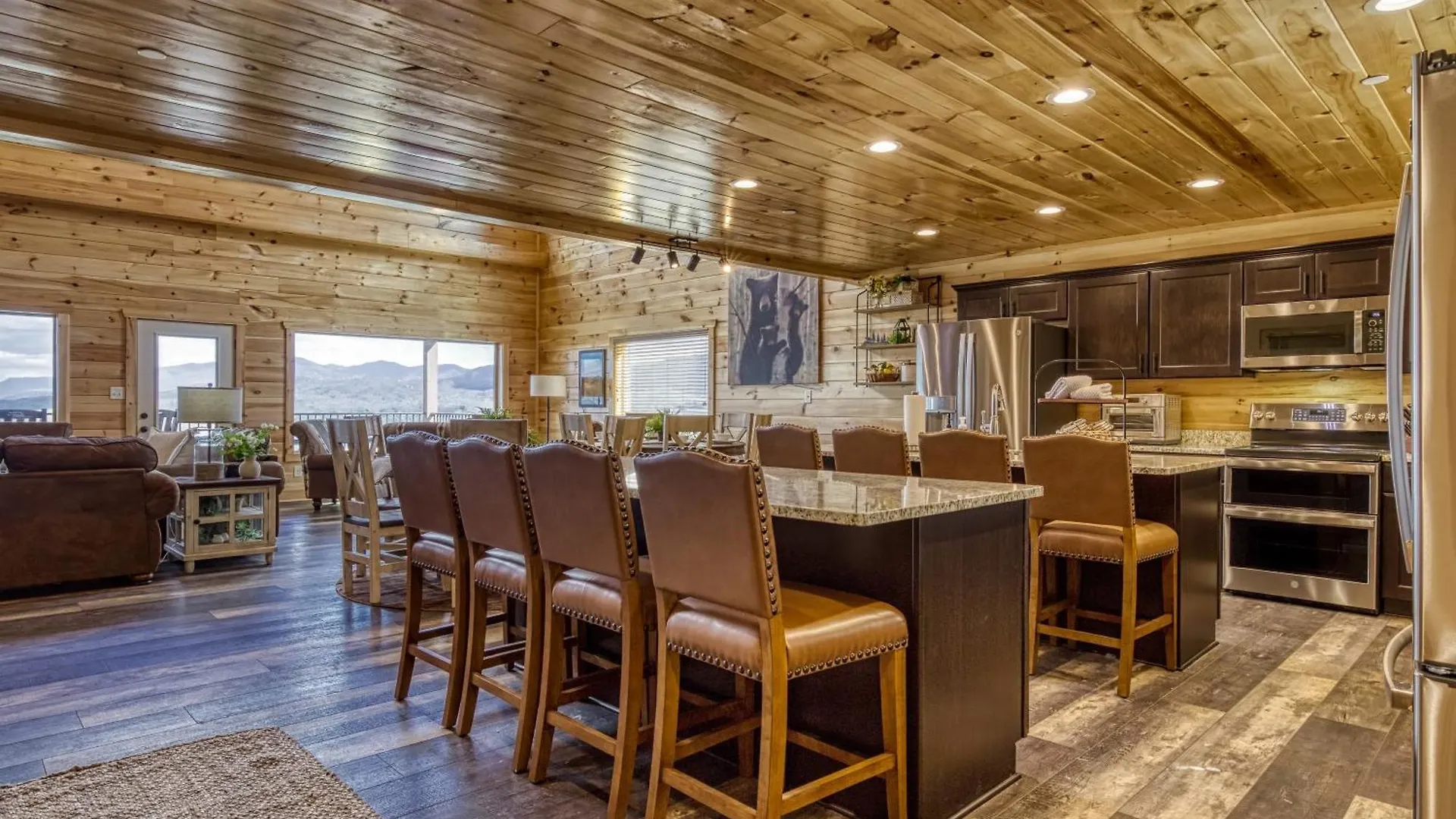 Holiday home Gritz Carlton Lodge, 2 Large Cabins, 2 Pools, 2 Theater Rooms, 2 Game Rooms, Free Tickets Pigeon Forge
