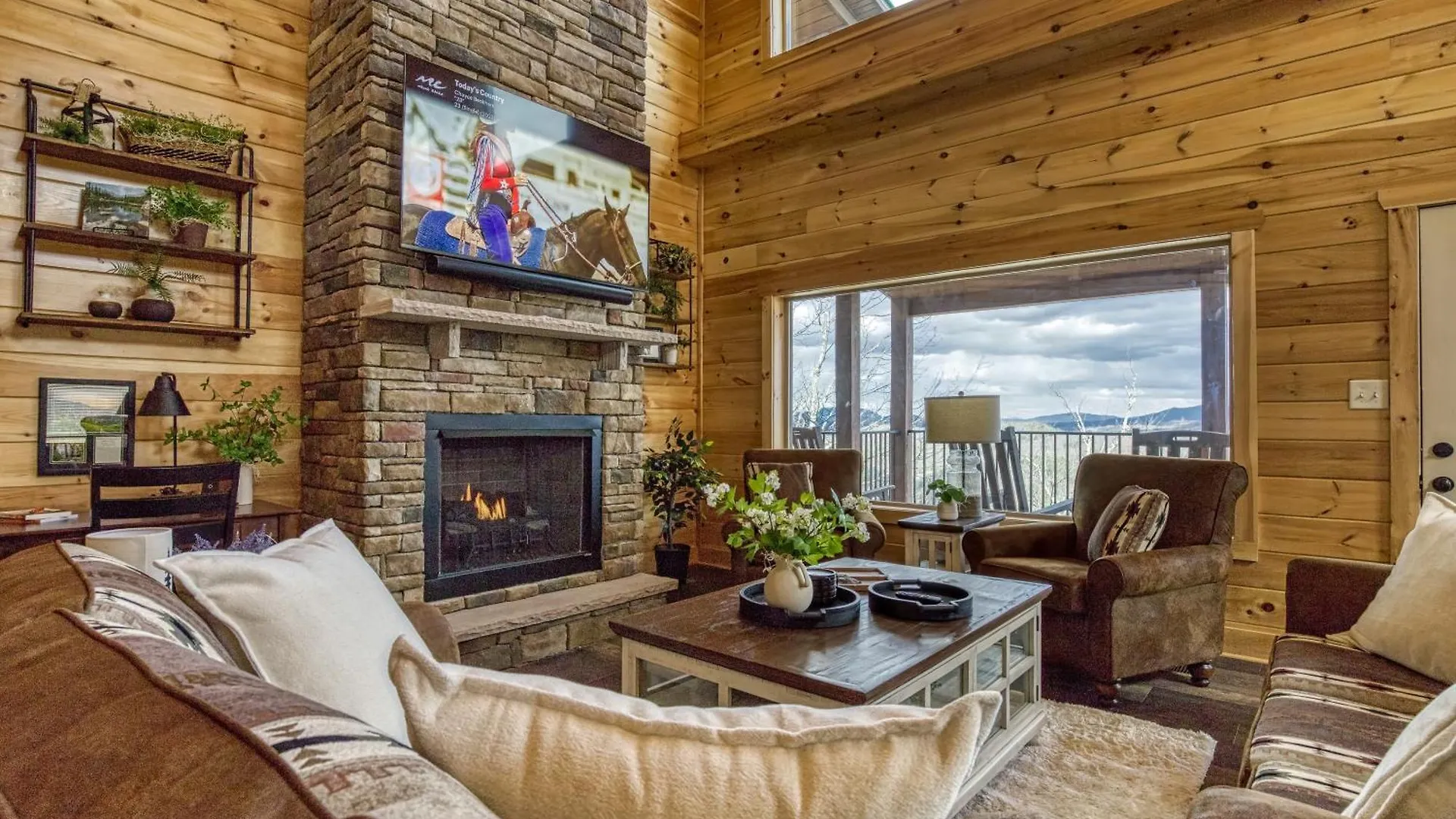 Gritz Carlton Lodge, 2 Large Cabins, 2 Pools, 2 Theater Rooms, 2 Game Rooms, Free Tickets Holiday home *