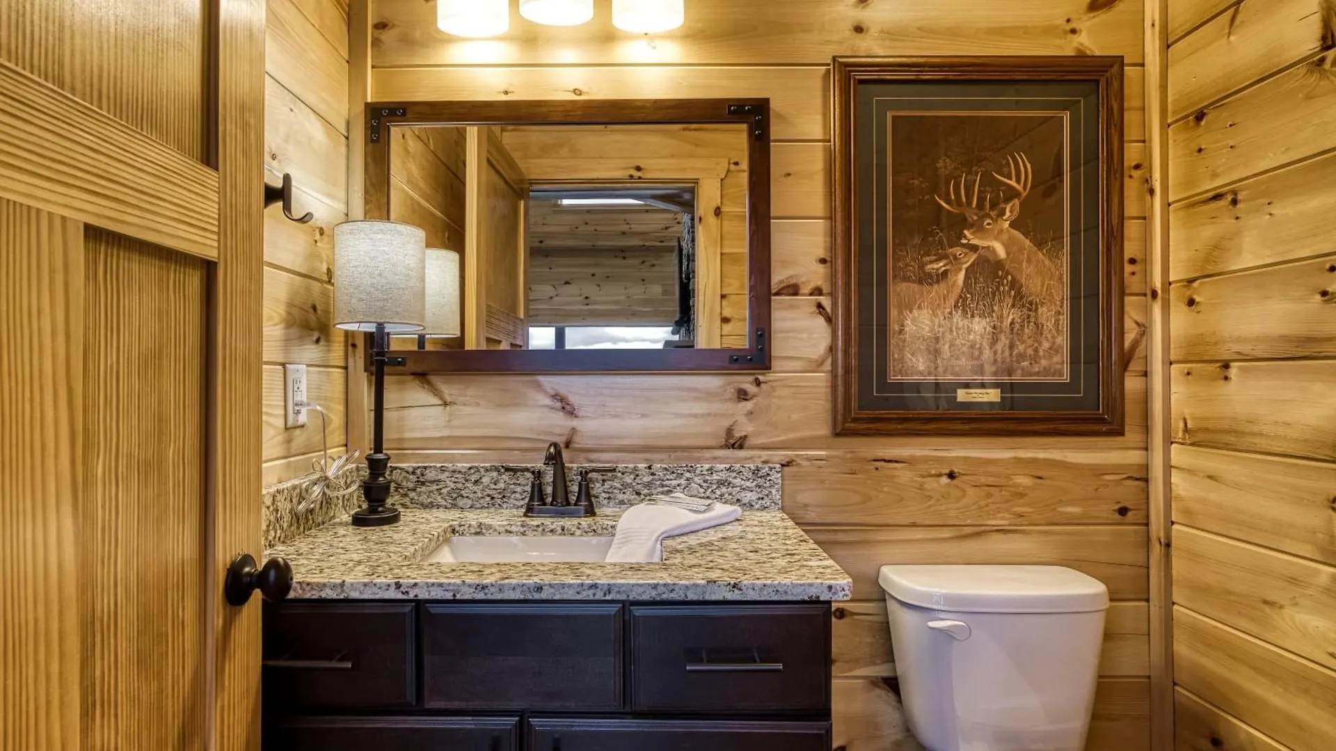 Holiday home Gritz Carlton Lodge, 2 Large Cabins, 2 Pools, 2 Theater Rooms, 2 Game Rooms, Free Tickets Pigeon Forge