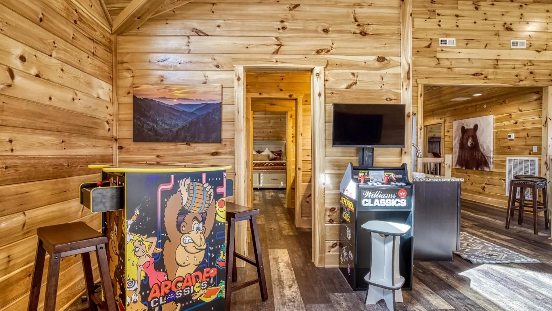Gritz Carlton Lodge, 2 Large Cabins, 2 Pools, 2 Theater Rooms, 2 Game Rooms, Free Tickets Holiday home *