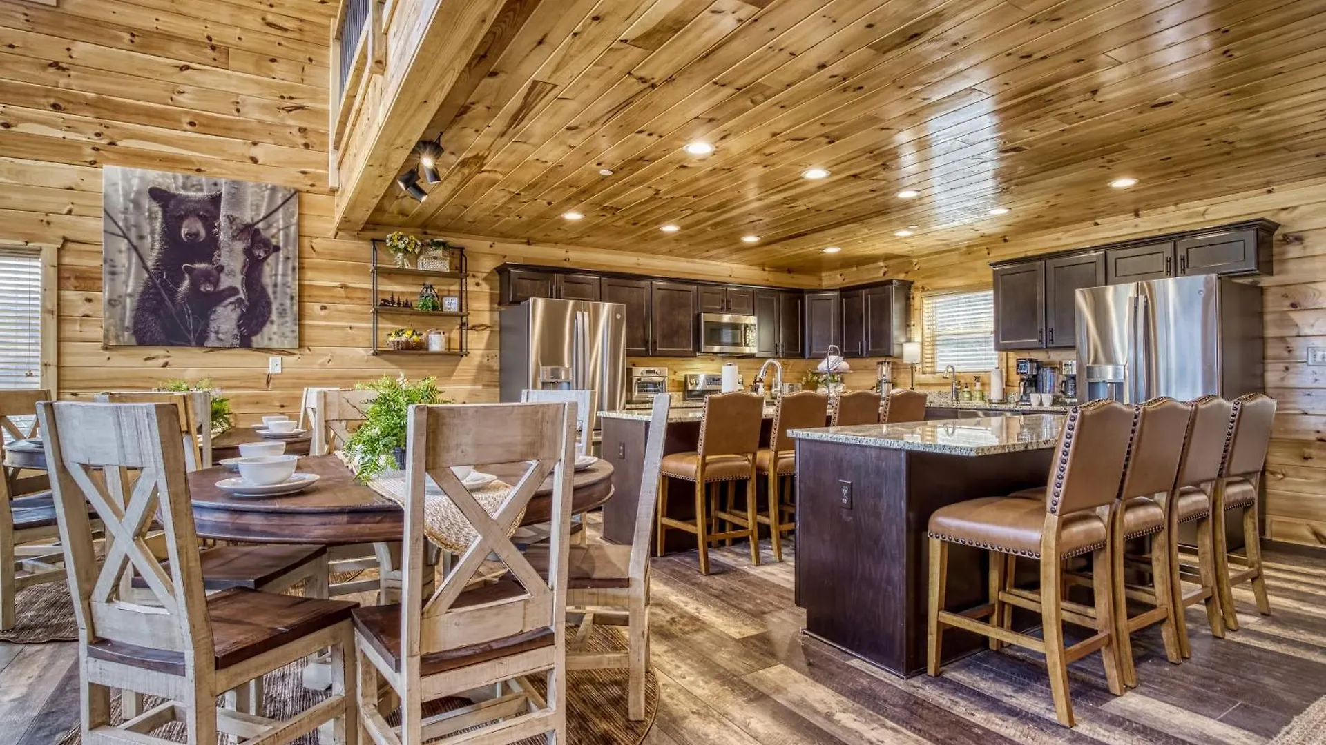 Holiday home Gritz Carlton Lodge, 2 Large Cabins, 2 Pools, 2 Theater Rooms, 2 Game Rooms, Free Tickets