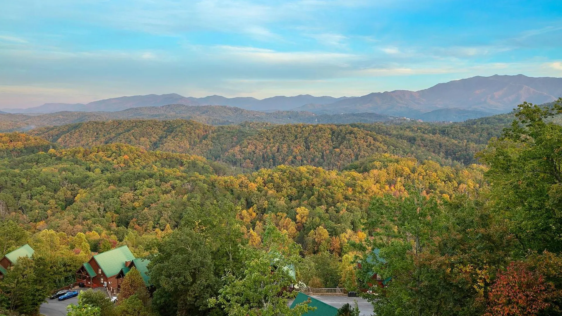 Holiday home Gritz Carlton Lodge, 2 Large Cabins, 2 Pools, 2 Theater Rooms, 2 Game Rooms, Free Tickets