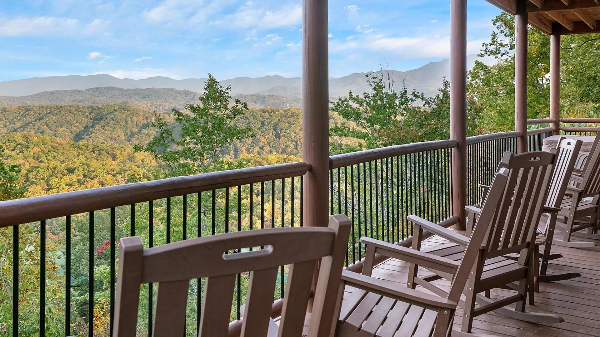 Gritz Carlton Lodge, 2 Large Cabins, 2 Pools, 2 Theater Rooms, 2 Game Rooms, Free Tickets Holiday home *