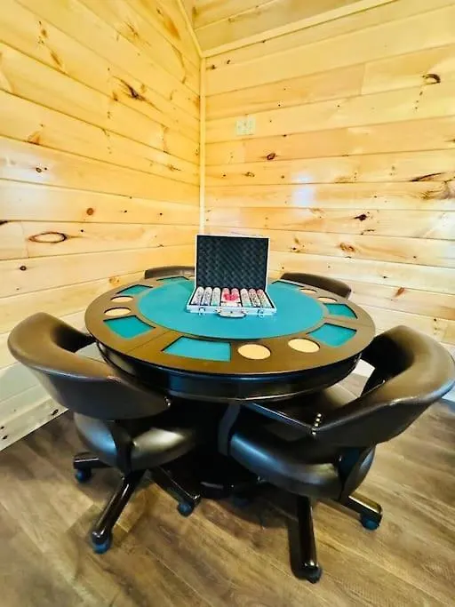 New! Indoor Pool/ps 5/hot Tub/parkway *