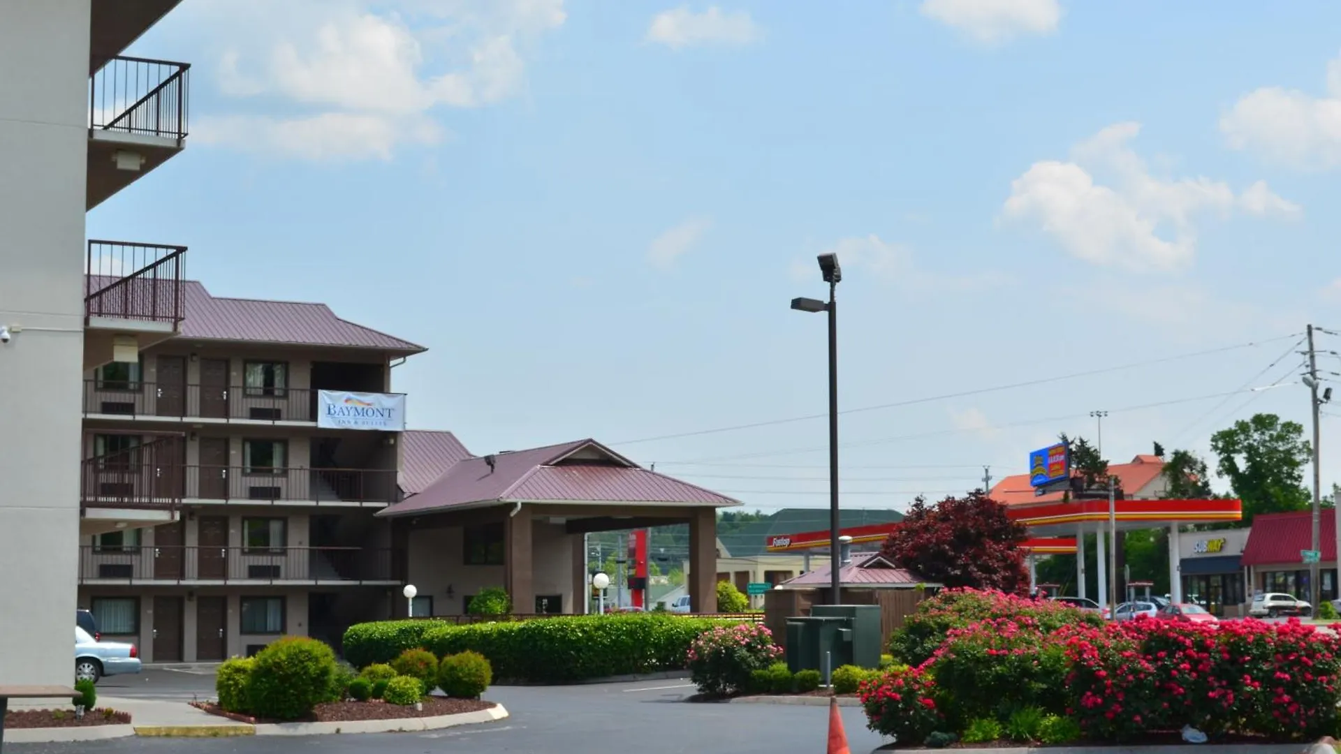 Hotel Baymont By Wyndham Near Island Drive