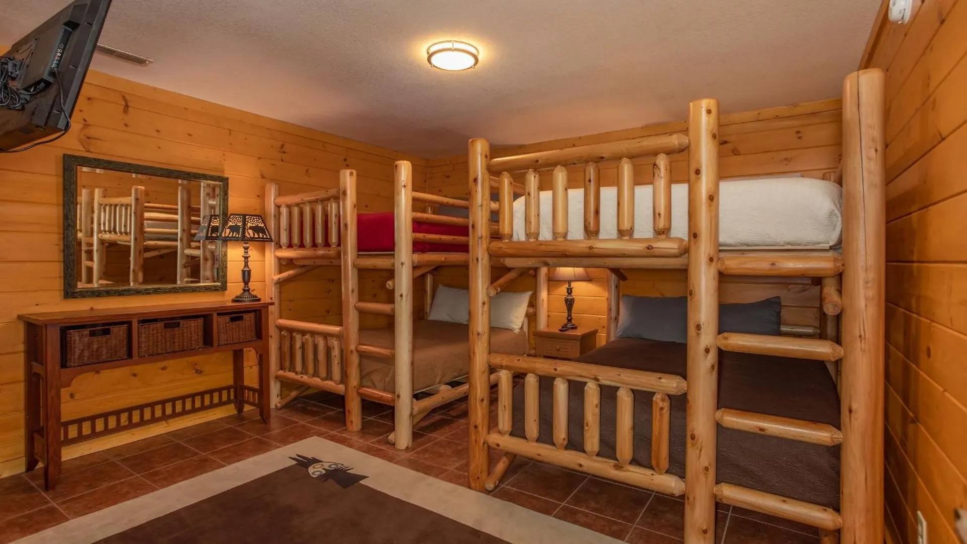Holiday home About The View-free Dollywood Ticket, 5 Bedroom 4 Bath Family Retreat W Mountain Views, Privacy