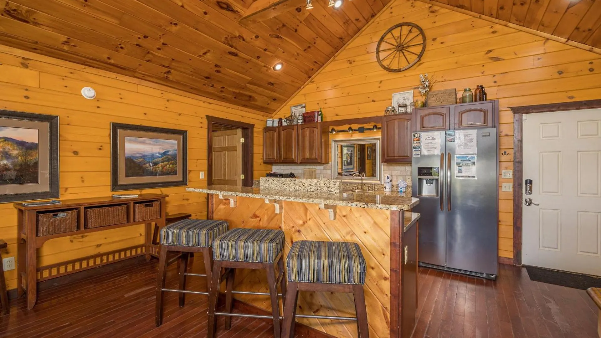About The View-free Dollywood Ticket, 5 Bedroom 4 Bath Family Retreat W Mountain Views, Privacy