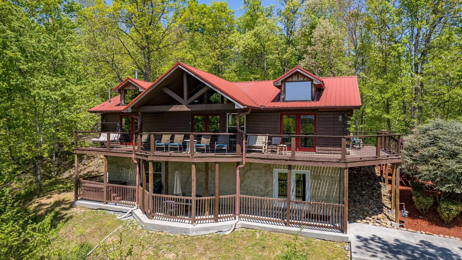 About The View-free Dollywood Ticket, 5 Bedroom 4 Bath Family Retreat W Mountain Views, Privacy