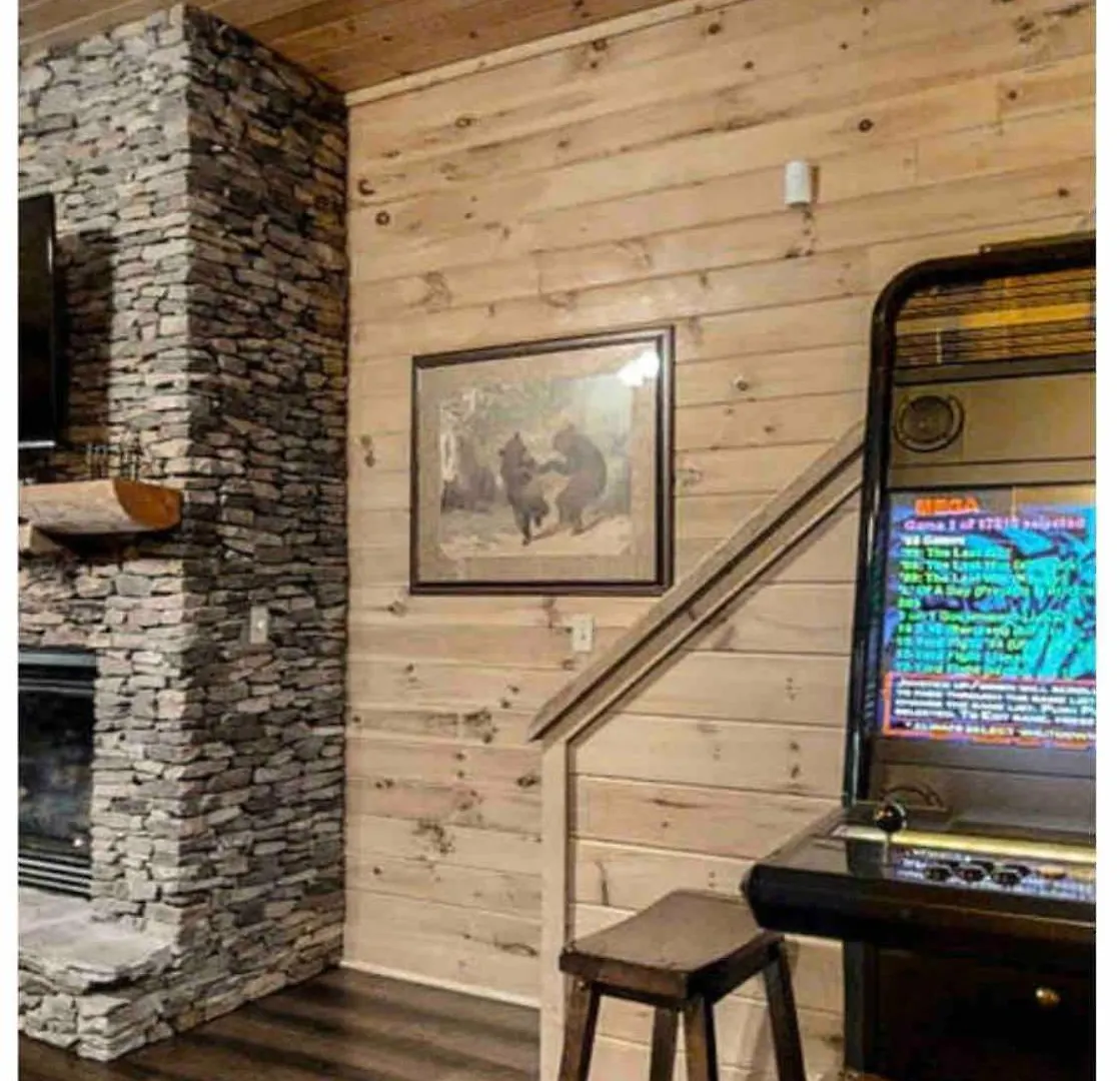 Holiday home Beautiful 6 Bdr Cabin With Hot Tub In The Smokies!