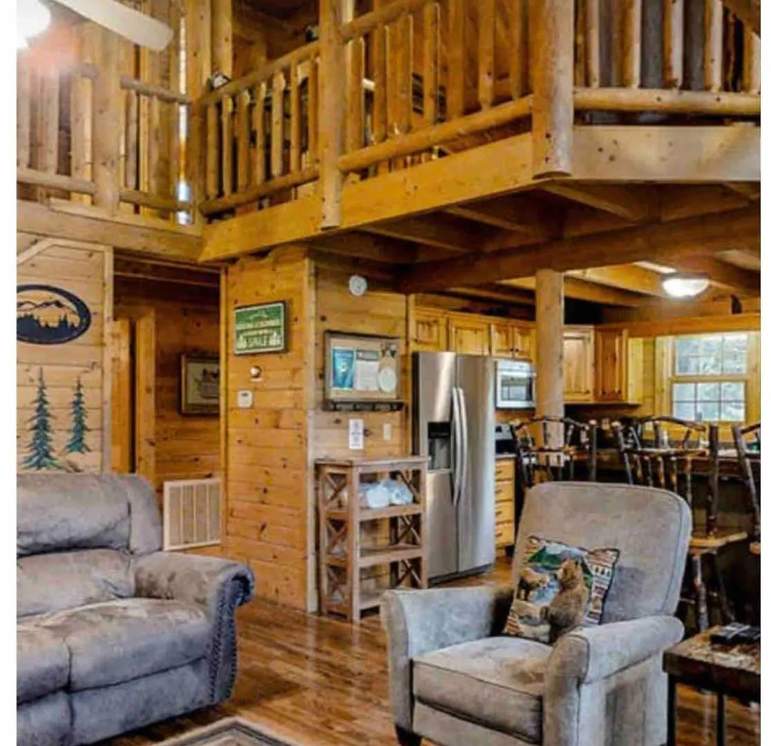 Beautiful 6 Bdr Cabin With Hot Tub In The Smokies!