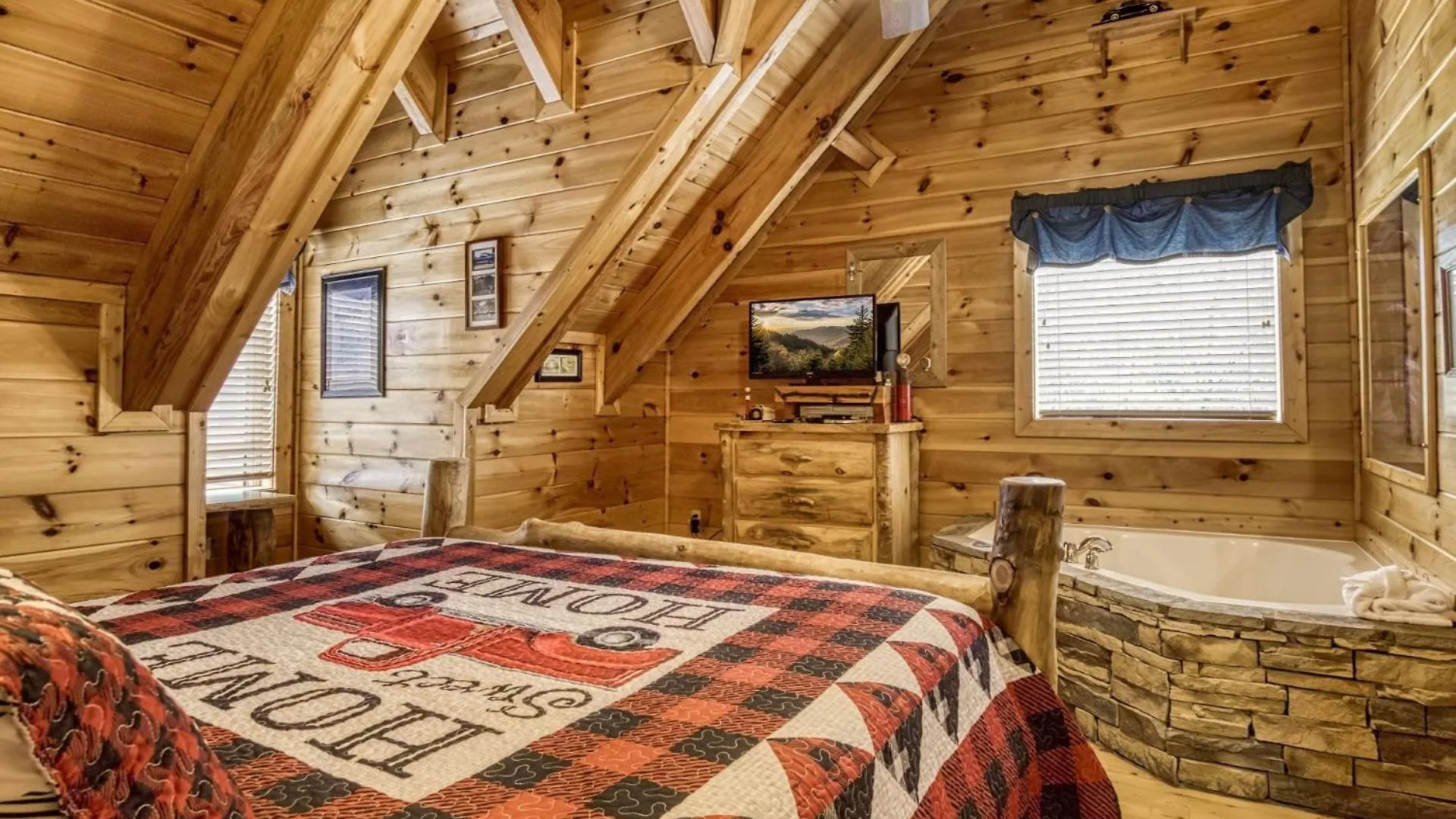 Ern854 - Wagon Wheel - Great Location! Close To The Action! Pigeon Forge