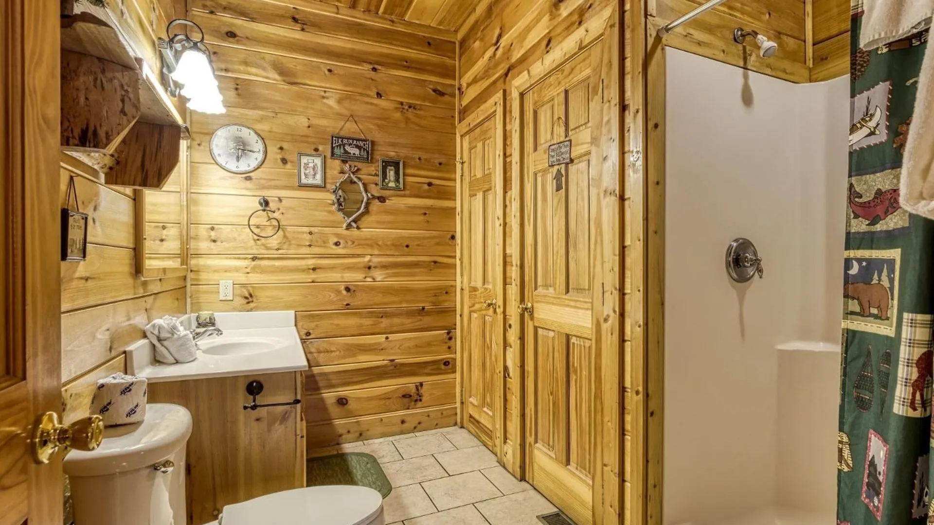 Holiday home Ern854 - Wagon Wheel - Great Location! Close To The Action!