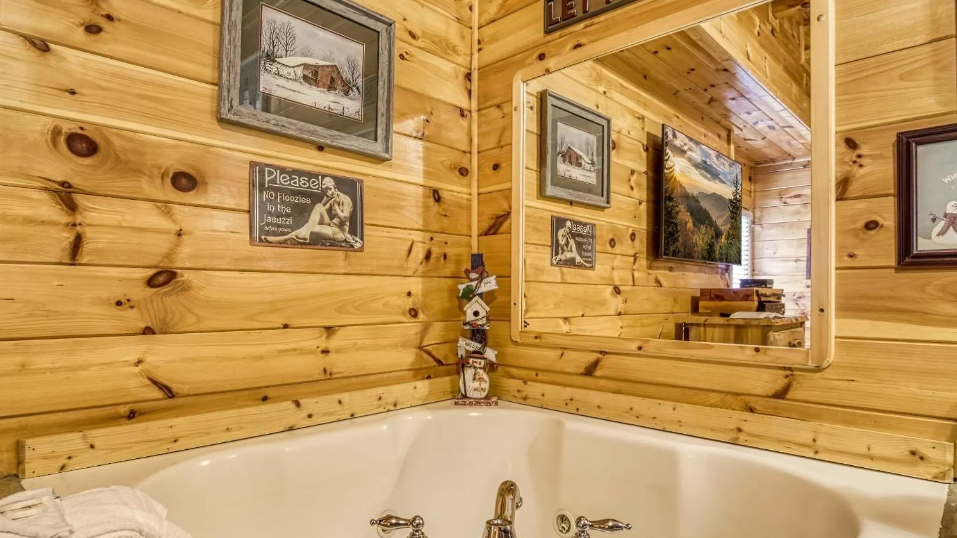 Ern854 - Wagon Wheel - Great Location! Close To The Action! Pigeon Forge