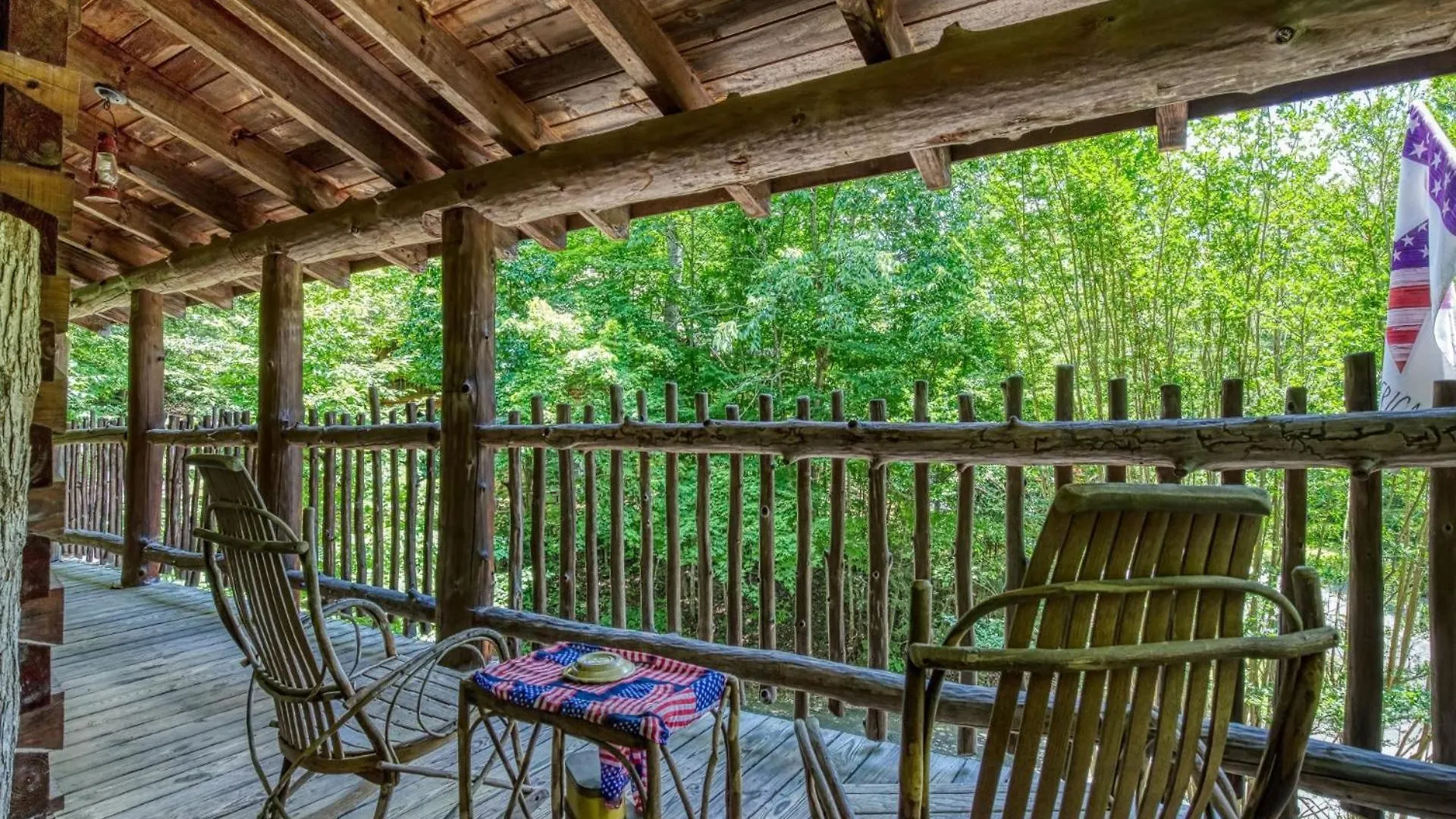 Holiday home Er69 - Rachel's Tree House - Great Location, Close To The Action! *