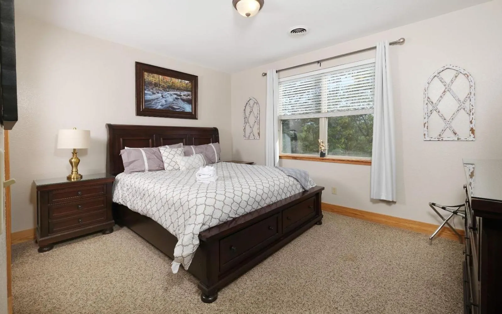 Apartment Pops Place *