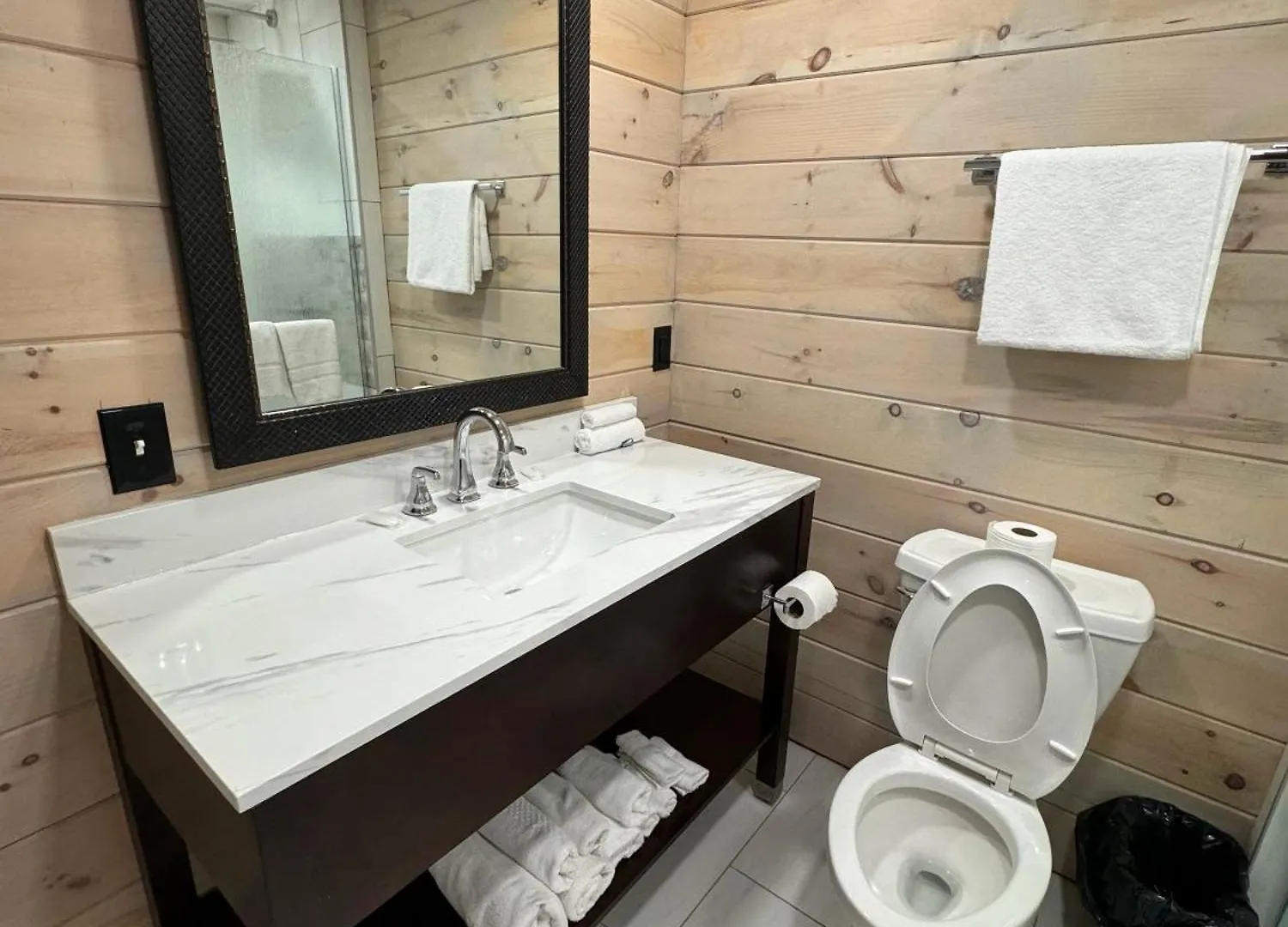 Lodge Tennessee Mountain Pigeon Forge