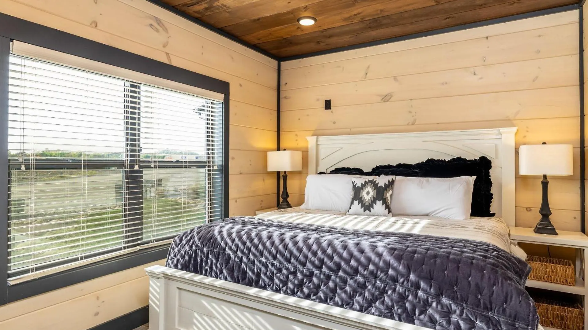 Sleep 27 Guests In New Home! Pigeon Forge