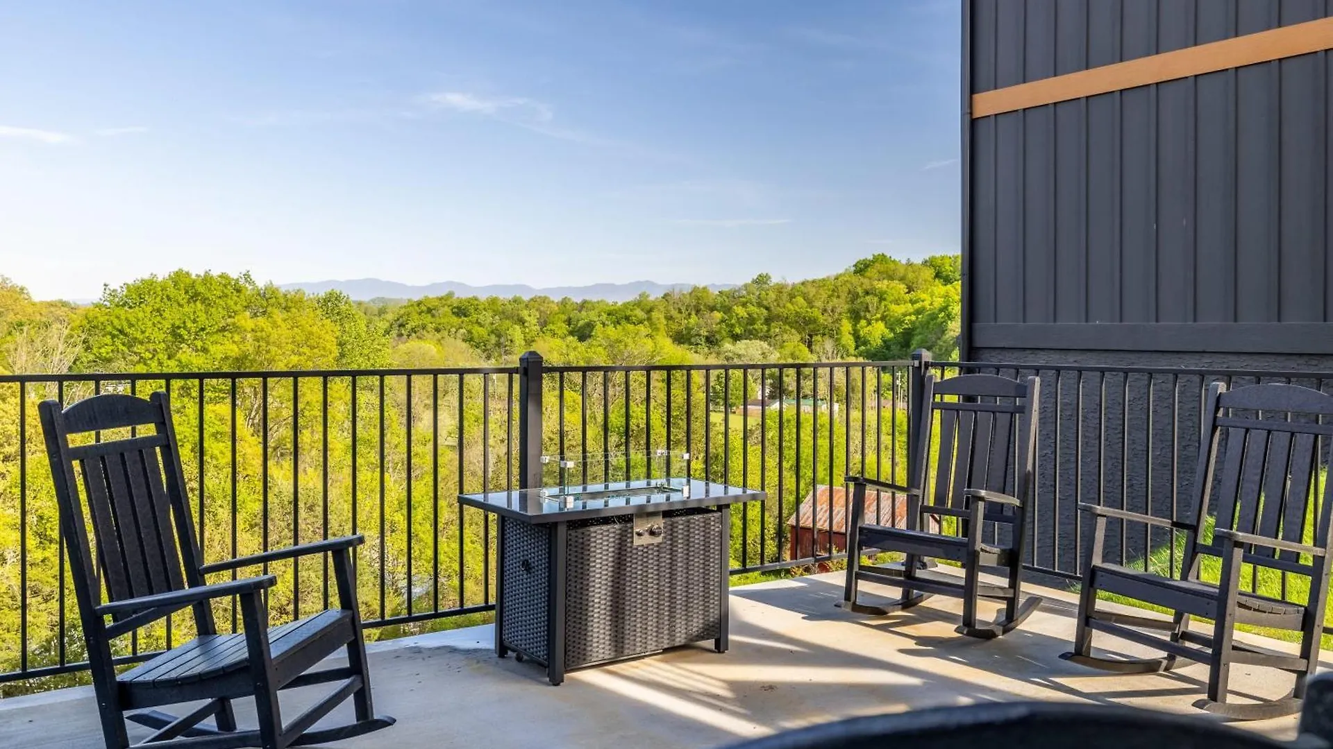 Holiday home Sleep 27 Guests In New Home! Pigeon Forge