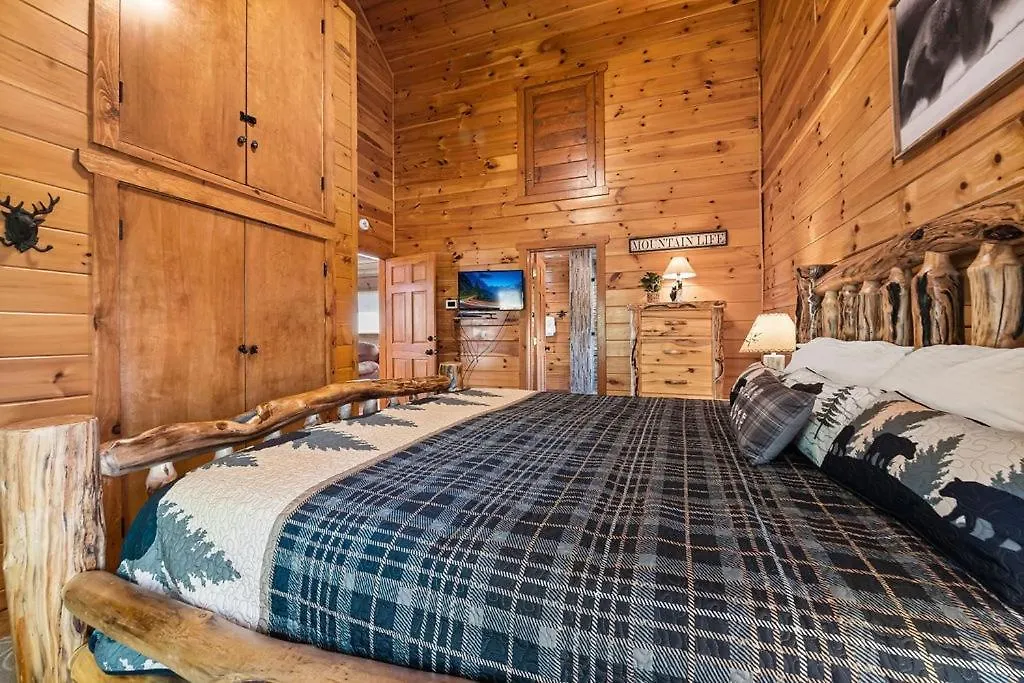 Holiday home Beauty And The Bear