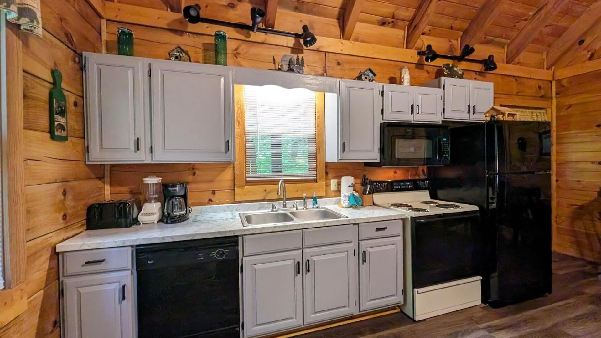 Er57 - Bear Haven - Great Location! Close To The Action! Holiday home