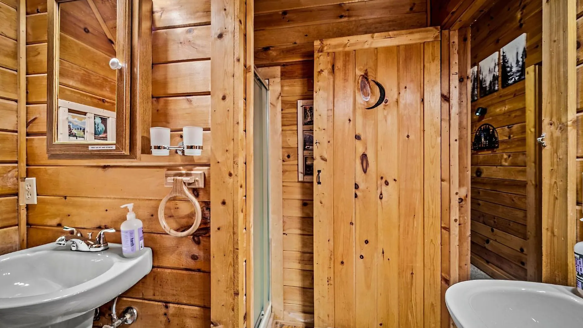 In A Gated With Seasonal Pool Holiday home Pigeon Forge