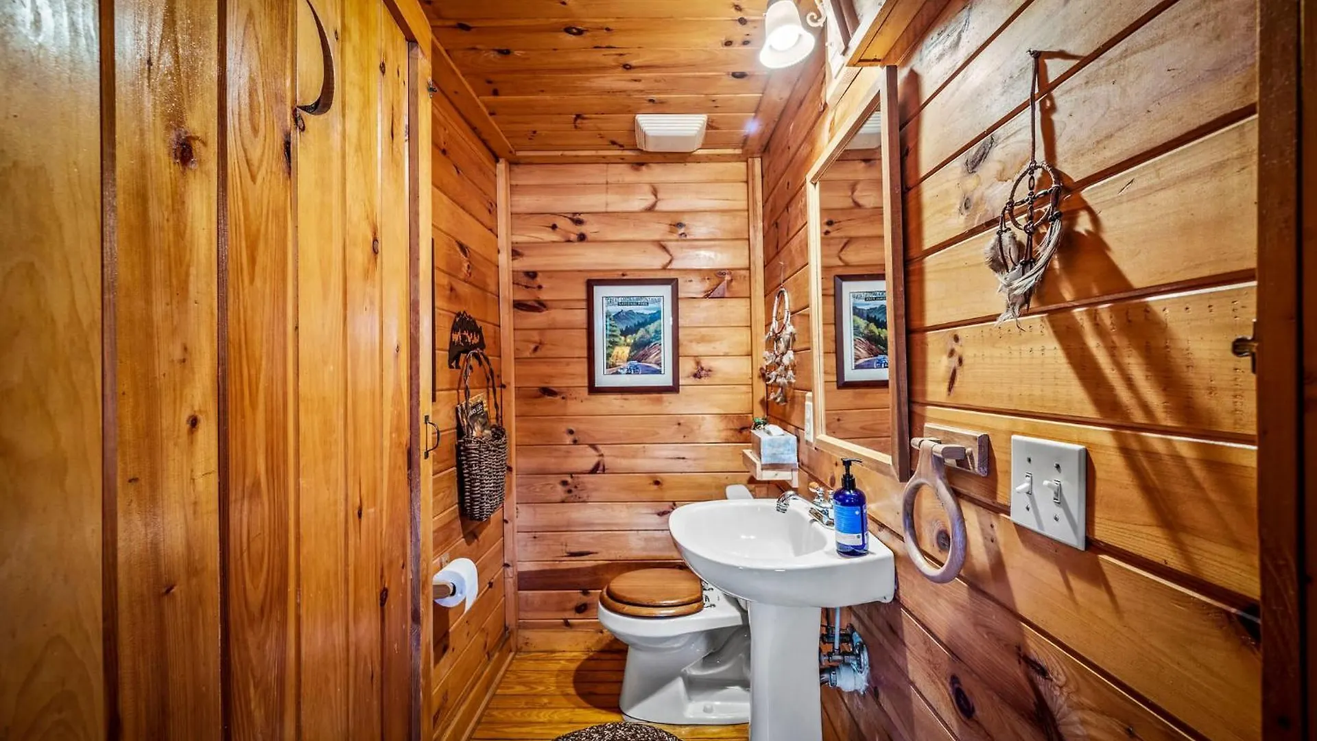 Holiday home In A Gated With Seasonal Pool Pigeon Forge