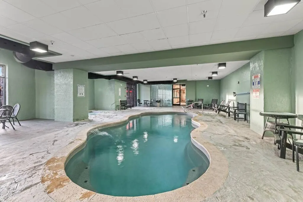 Cozy In The Smokies!!! Fully Furnished And Complete With Community Indoor And Outdoor Pools And Spas, Game And Fitness As Well As A Private Hot Tub Nyaraló