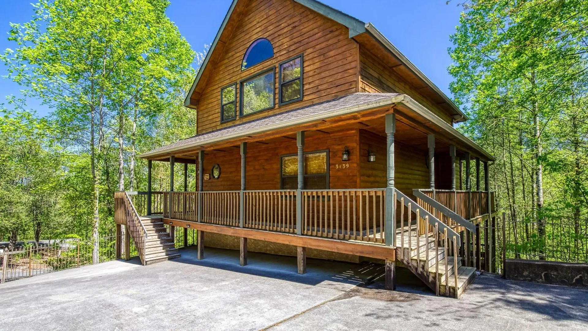 Dom wakacyjny Stones Throw- Get 1089 In Free Attraction Tickets, Dollywood And More, Pool, Game