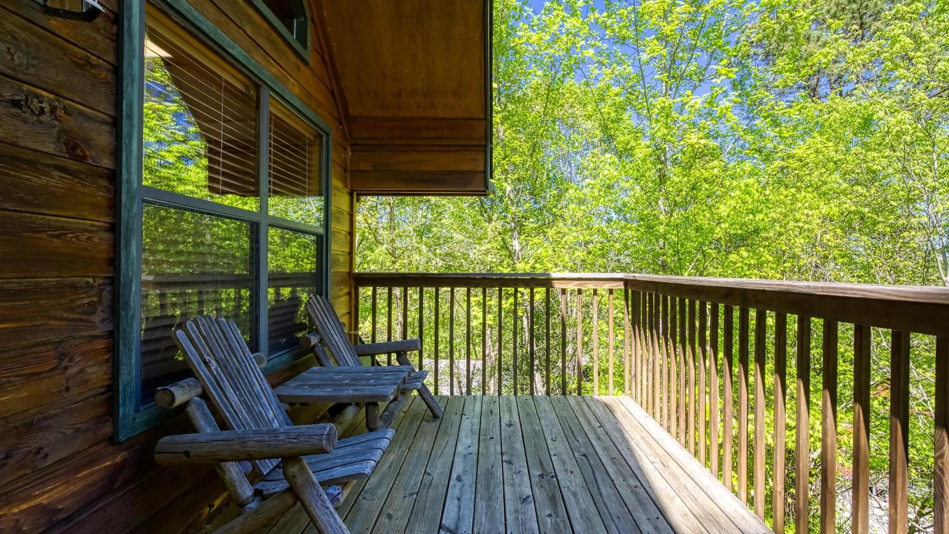 Stones Throw- Get 1089 In Free Attraction Tickets, Dollywood And More, Pool, Game Dom wakacyjny Pigeon Forge