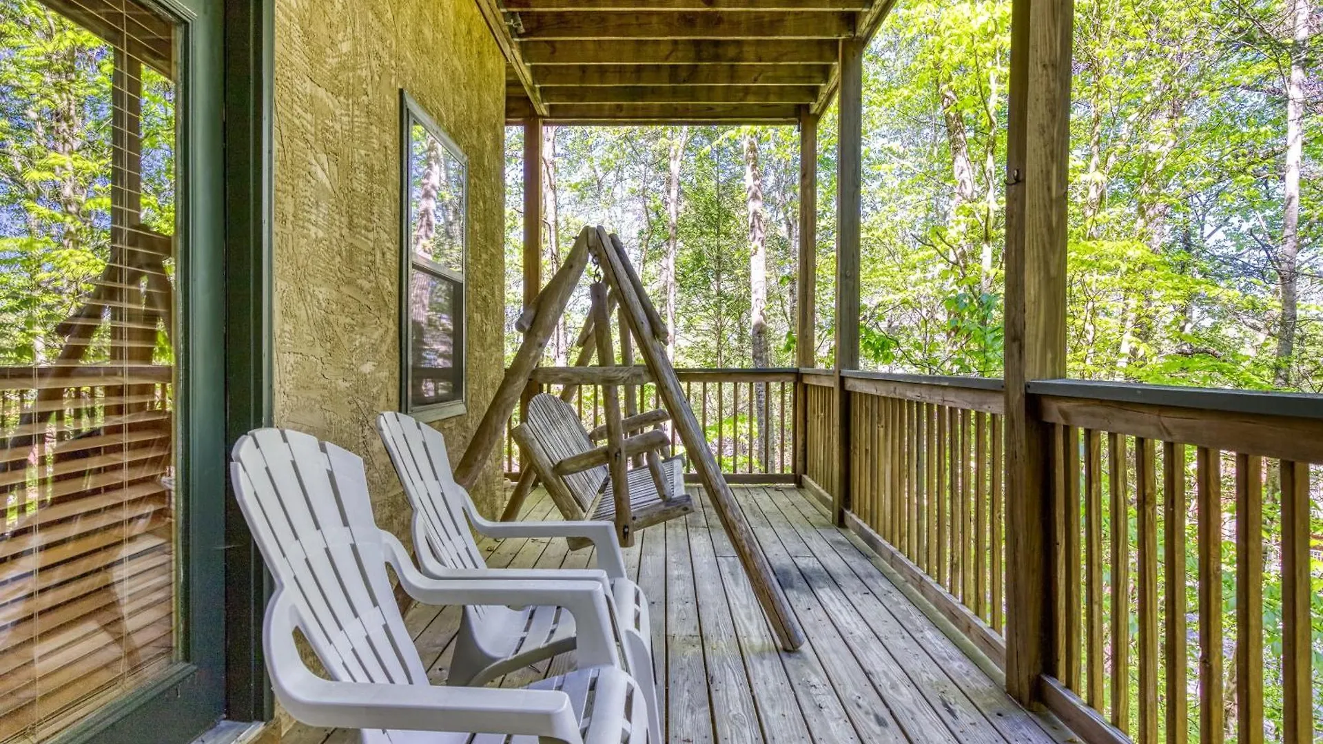 Stones Throw- Get 1089 In Free Attraction Tickets, Dollywood And More, Pool, Game Dom wakacyjny