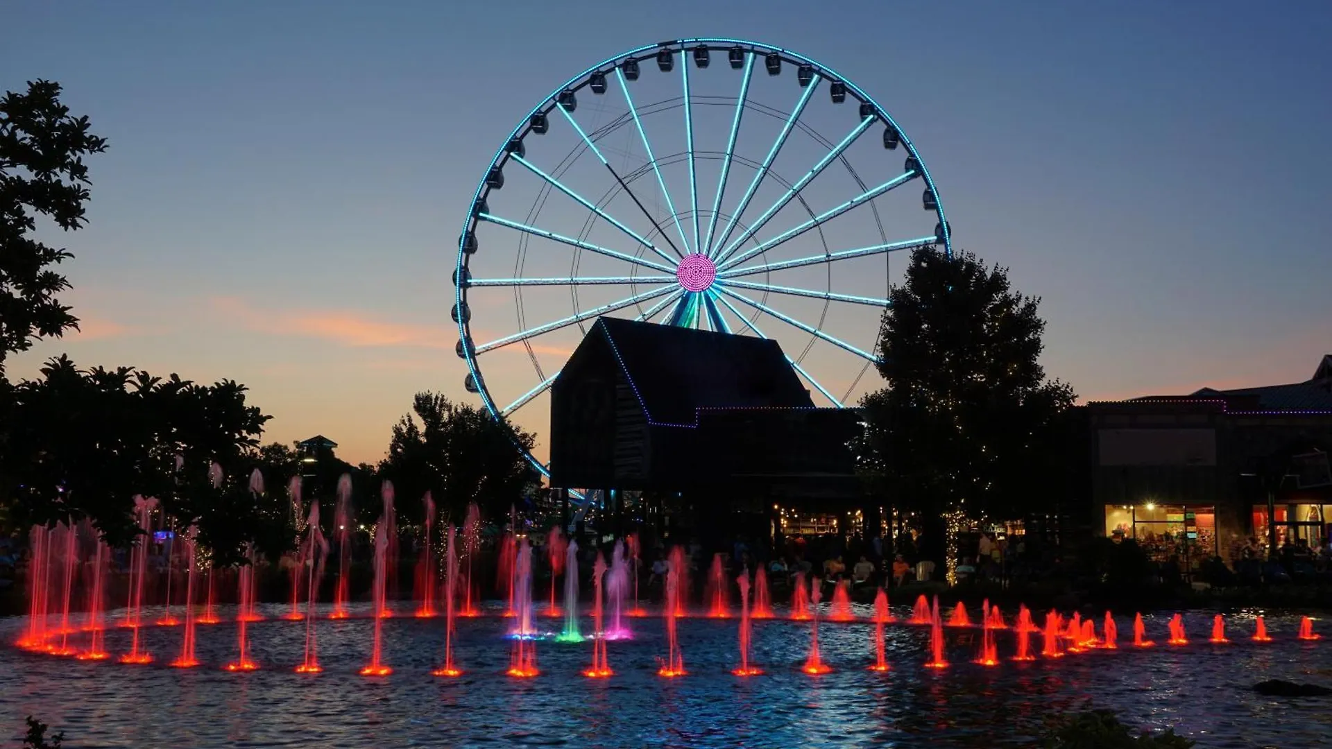 The Mason Jar, Hot Tub, Wifi, 1089 Free Tickets Each Paid Day, Dollywood And More! Chalet