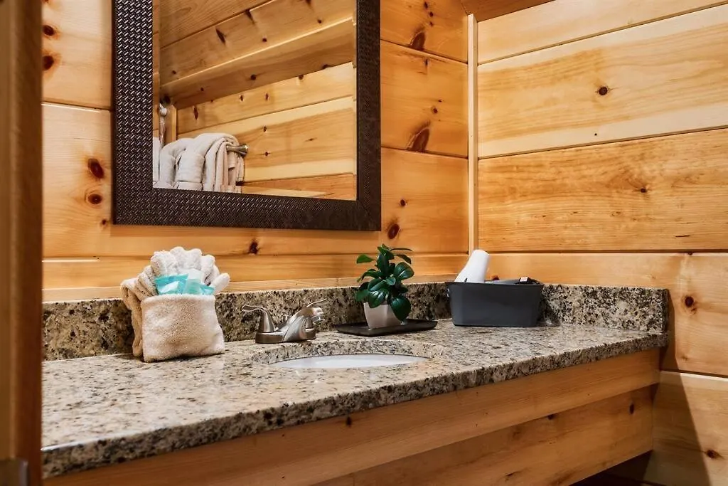 Holiday home 5 Ensuite Bedrooms, Hot Tub, Dog Friendly Pigeon Forge