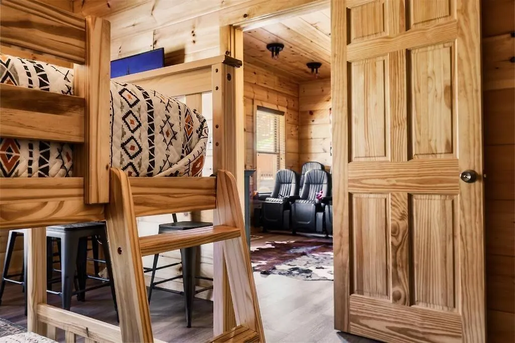 5 Ensuite Bedrooms, Hot Tub, Dog Friendly