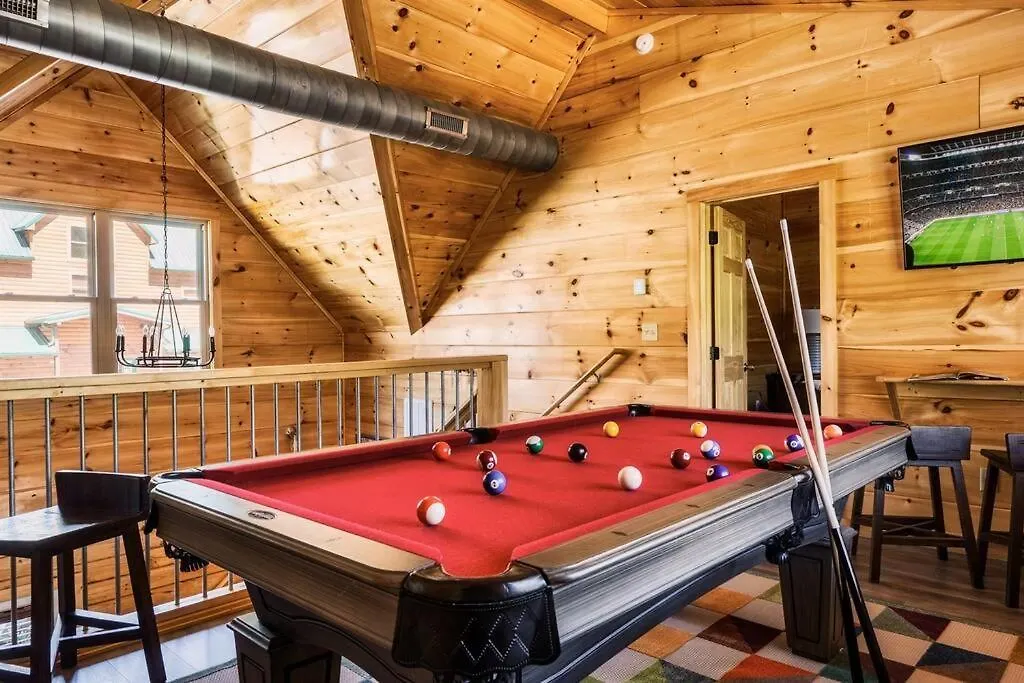 5 Ensuite Bedrooms, Hot Tub, Dog Friendly Holiday home *