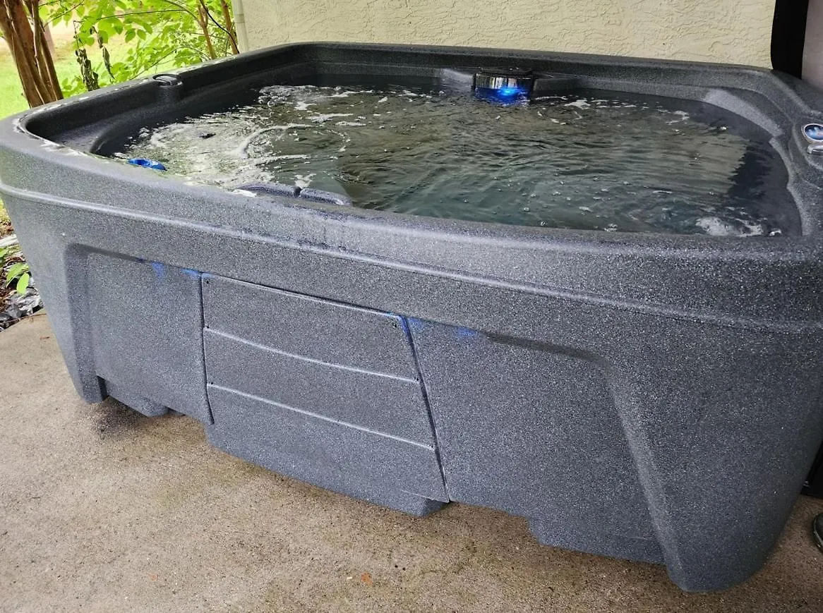 Cozy W Hot Tub Near River Holiday home *