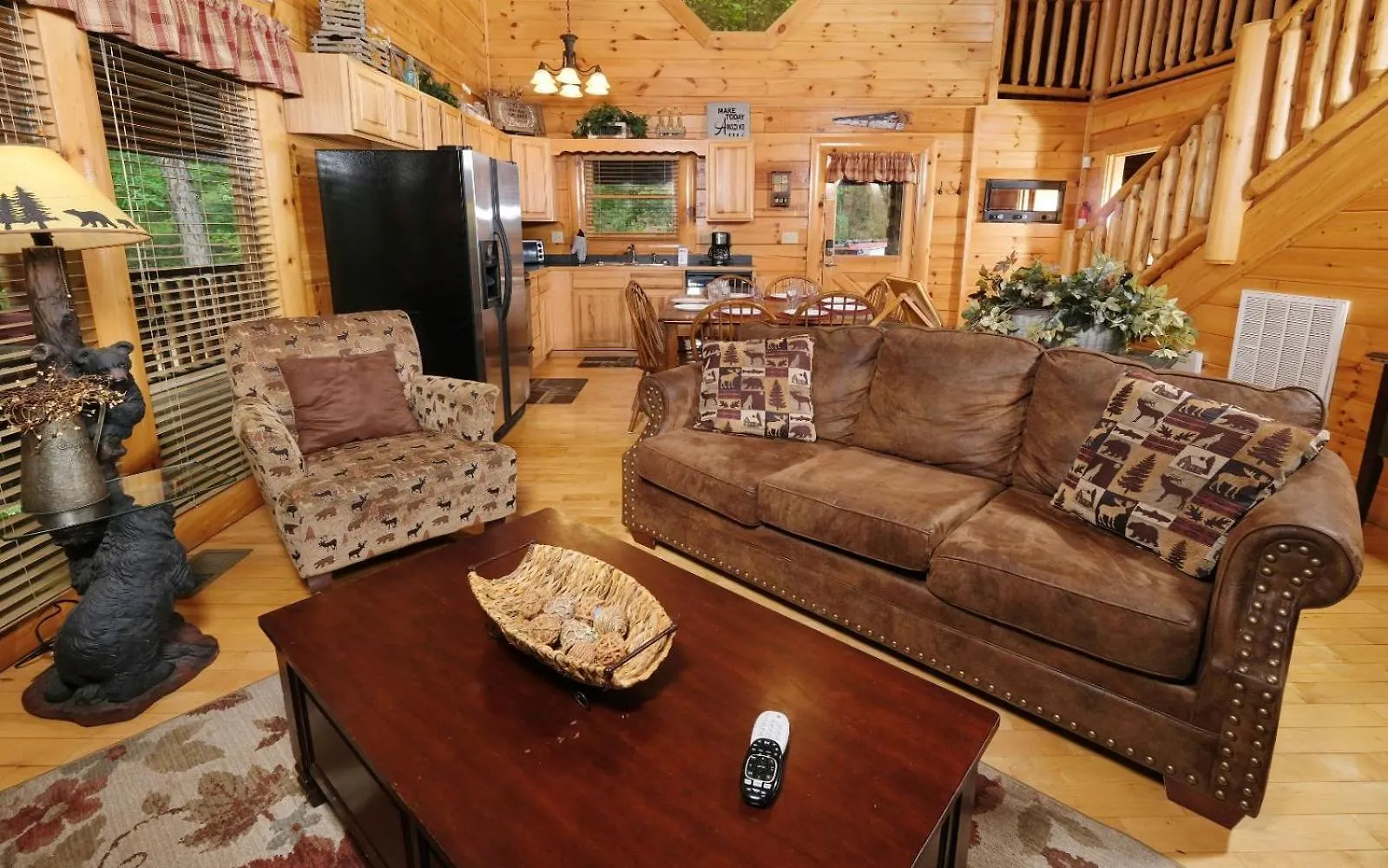 Simply Amazing * Pigeon Forge