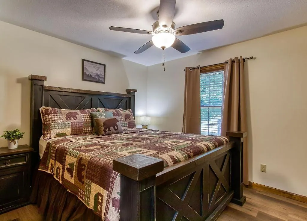 Getaway, Hot Tub, Game Room, Wifi, 1089 Free Tickets Each Paid Day, Dollywood And Chalet Pigeon Forge