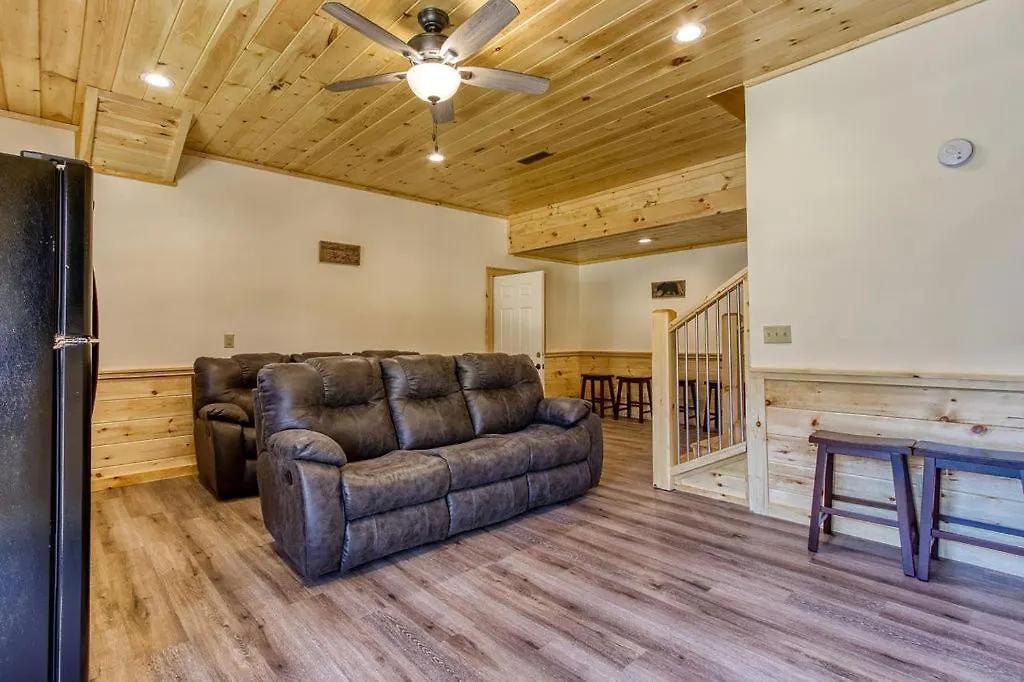 Getaway, Hot Tub, Game Room, Wifi, 1089 Free Tickets Each Paid Day, Dollywood And Chalet Pigeon Forge