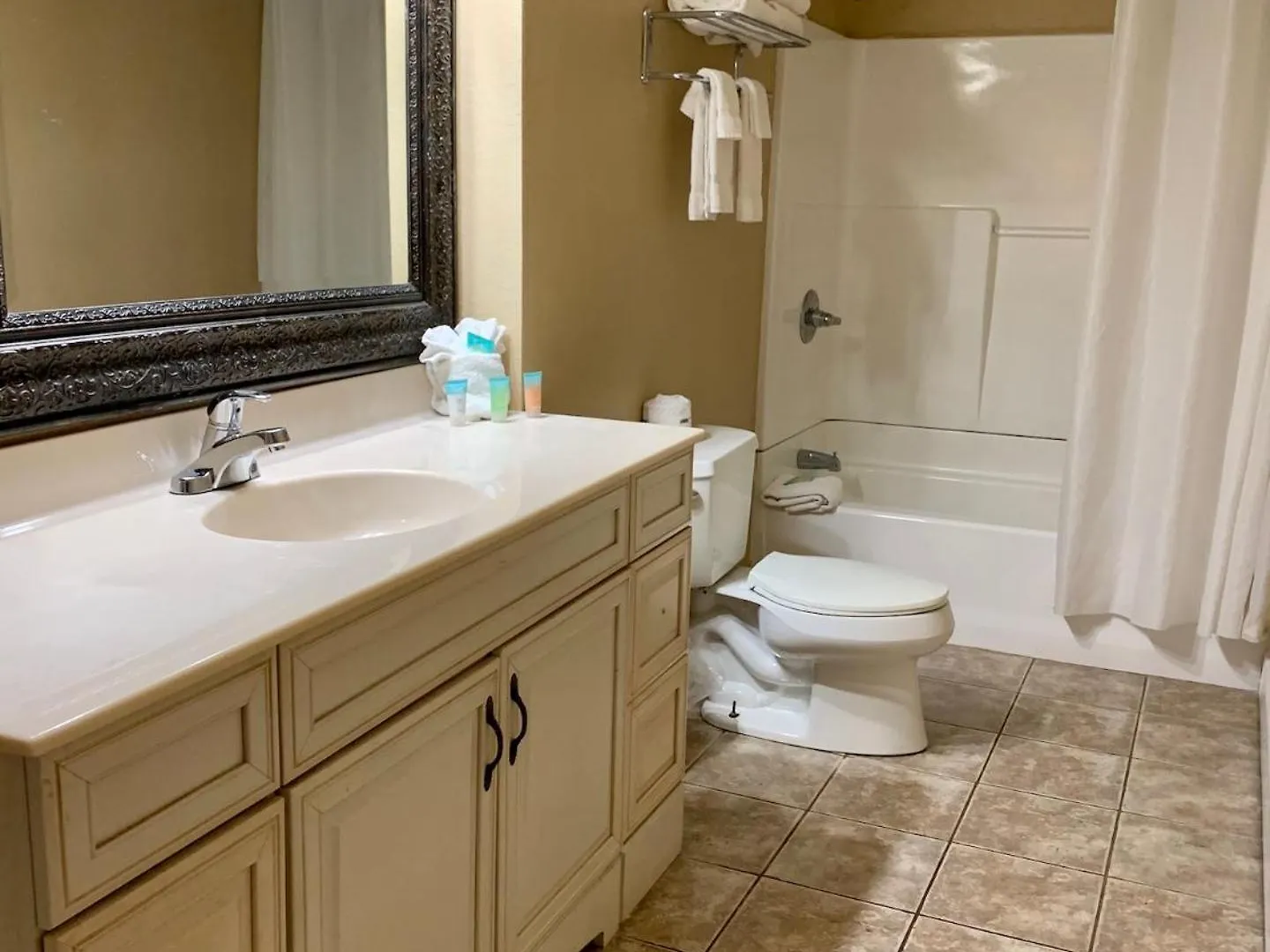 Riverchase Motel 2*