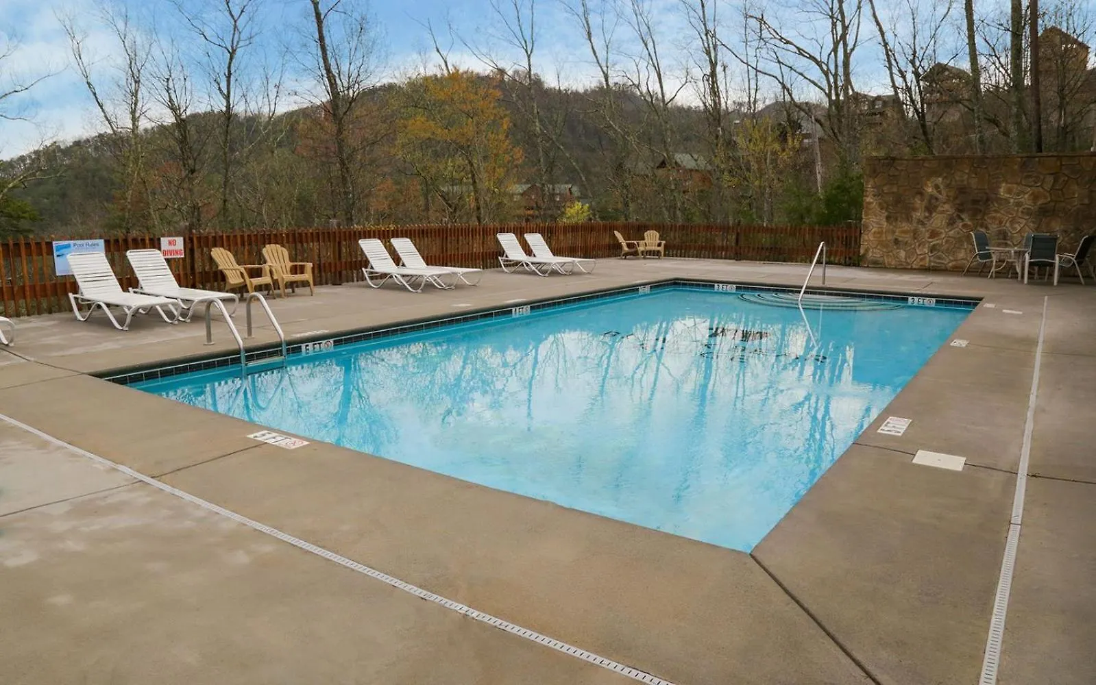 Jennies Cove Pigeon Forge