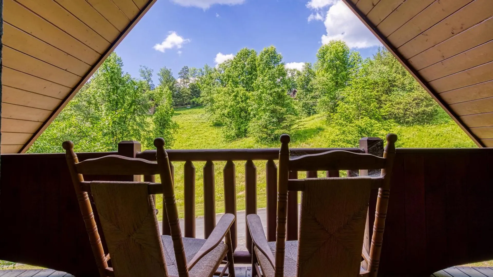 Bridgewood Cabin, Hot Tub, 1089 Of Free Attraction Tickets For Each Paid Day, Dollywood And More! *