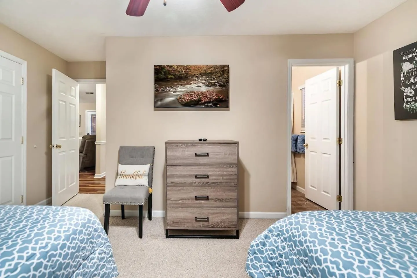 1 Mile To Pkwy, Pets, Hot Tub, Creekside, Porch Holiday home