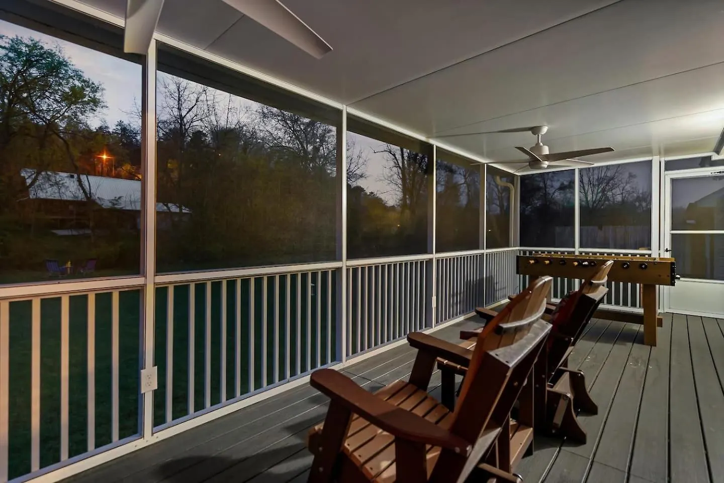 1 Mile To Pkwy, Pets, Hot Tub, Creekside, Porch Holiday home