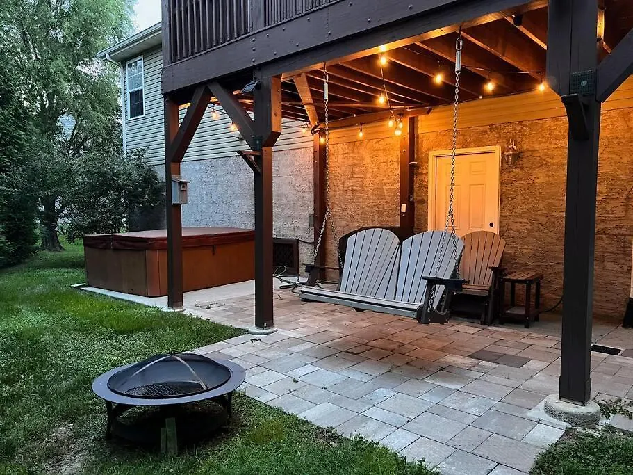 Tennessee Time Out - Entire Hot Tub, Creek, No Steep Roads * Pigeon Forge