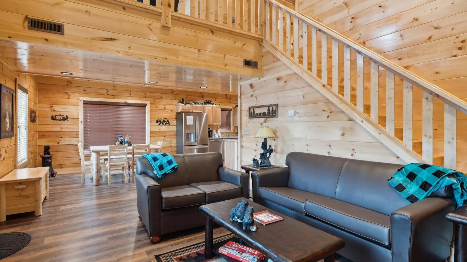 The 3 Bears Is A Newly Built 3 Bedroom Only 3 Minutes From The Parkway! * Pigeon Forge
