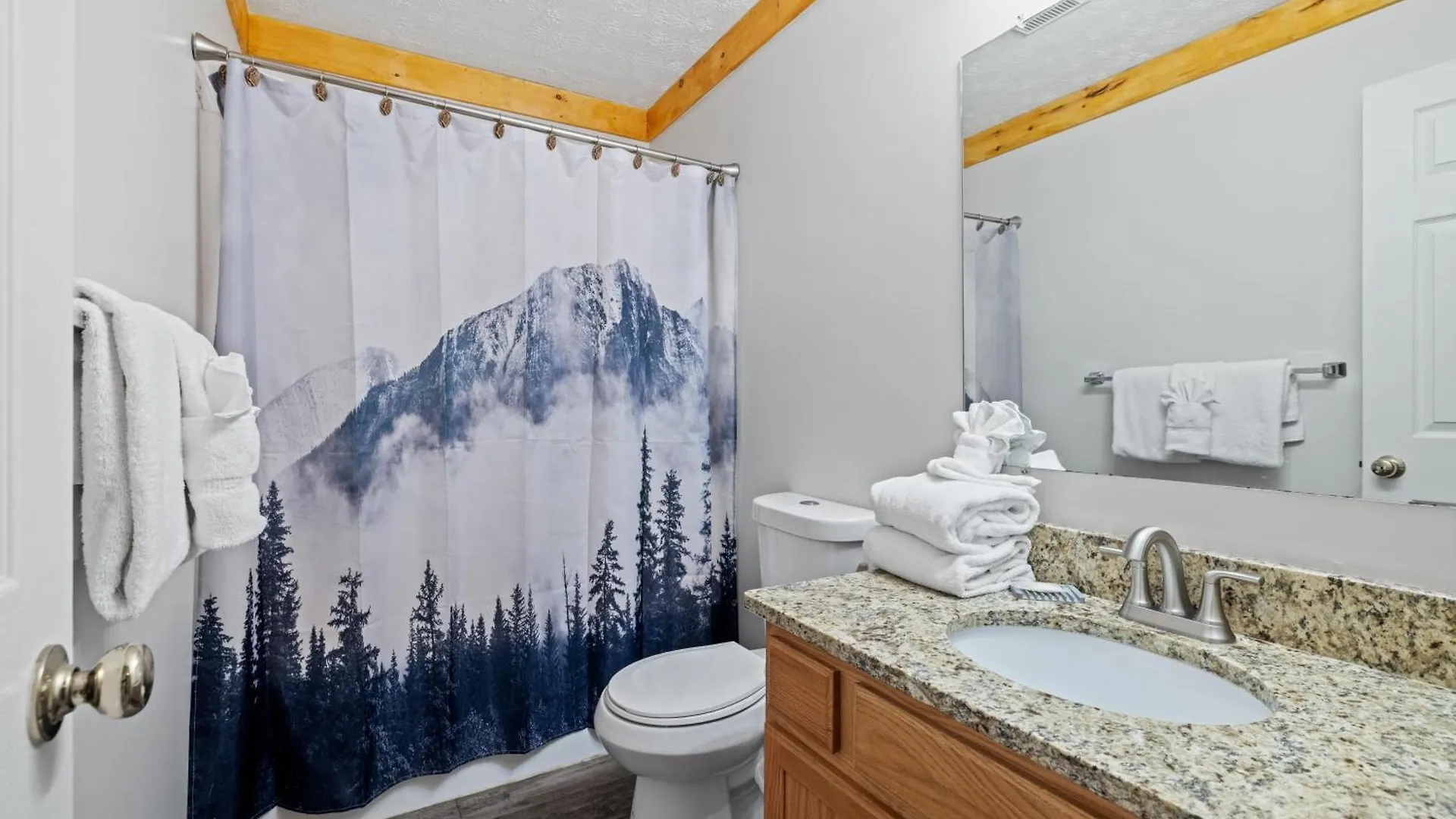 Lucky Charm Is An Inviting 3 Bedroom Retreat Nestled In The Woods Minutes From The Pkwy!