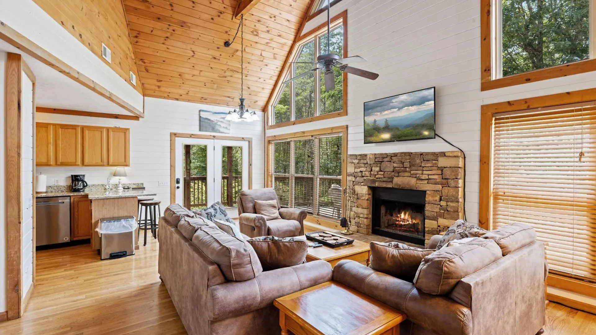 Lucky Charm Is An Inviting 3 Bedroom Retreat Nestled In The Woods Minutes From The Pkwy! *