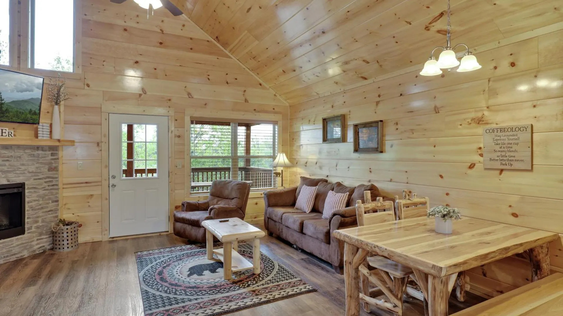 Location Are My Sunshine Is A 2 Bed 2 Bath Brand New Log In The Heart Of Pigeon Forge