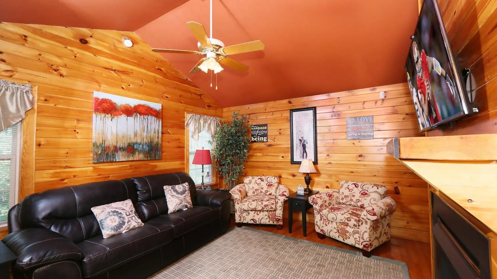 Pine Needles By Eden Crest Holiday home